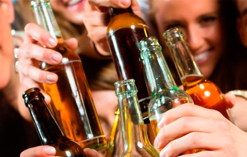 Charla: Los jóvenes y el consumo excesivo de alcohol