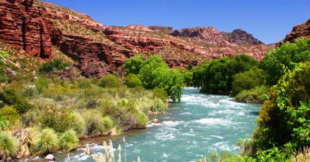 El ambiente al límite: el conflicto entre La Pampa y Mendoza por el Río Atuel El ambiente al límite: el conflicto entre La Pampa y Mendoza por el Río Atuel
