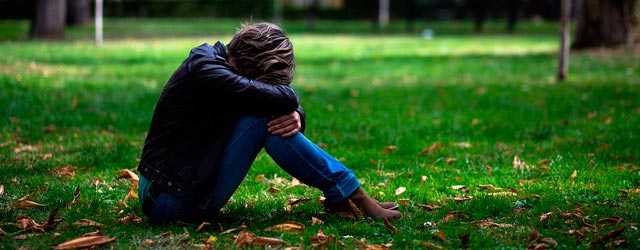 Charla abierta de Psicología: Desregulación emocional y conductas autolesivas en adolescentes