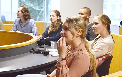Alumnos de la KTH University de Suecia participaron de una clase magistral en la UP