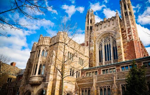 Bienvenida a estudiantes de Yale Law School