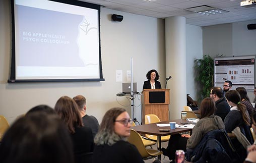 Irina Mindlis, egresada de Psicología UP, realiza un doctorado en Psicología de la salud en CUNY-City University of New York