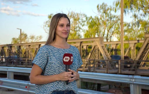 Magalí Dezotti Garnero, egresó de Periodismo UP y se desempeña como conductora de televisión en Córdoba