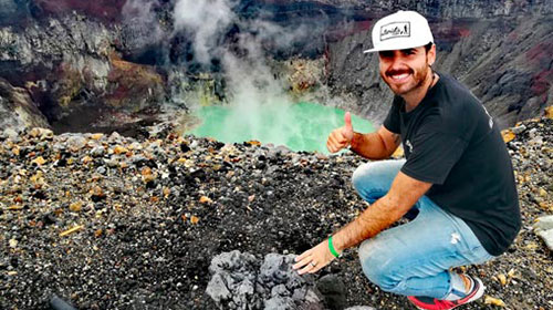 Ramiro Cristófaro, el egresado de Turismo UP que recorrió 165 países y sueña con dar la vuelta al mundo