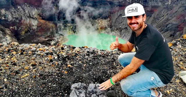 Ramiro Cristófaro, el egresado de Turismo UP que recorrió 113 países y sueña con dar la vuelta al mundo Ramiro Cristófaro, el egresado de Turismo UP que recorrió 113 países y sueña con dar la vuelta al mundo