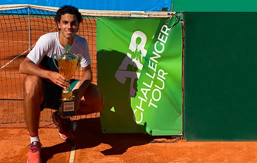 Francisco Cerúndolo, Campeón del ATP Challenger, estudia online la Lic. Management: Economía y Finanzas UP