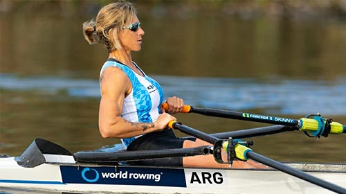 Milka Kraljev, remera profesional ganadora del Premio Olimpia de Plata 2021, estudia online Comercialización y Dirección de Empresas UP