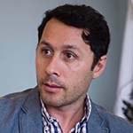 Juan G. Corval&aacute;n