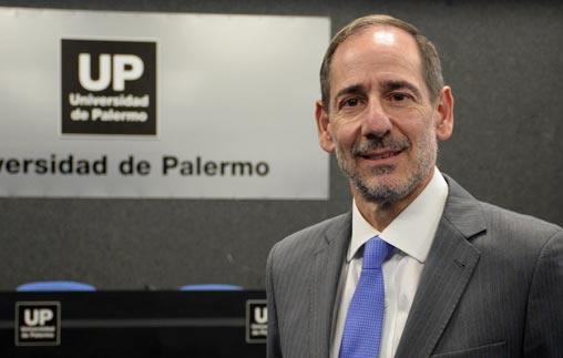 Dr. Fulvio Santarelli, decano de la Facultad de Derecho de la Universidad de Palermo