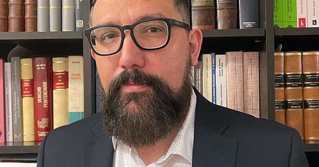 Rubén Alderete Lobo, director del INEJEP UP y profesor UP, se egresó del Doctorado en Derecho UP Rubén Alderete Lobo, director del INEJEP UP y profesor UP, se egresó del Doctorado en Derecho UP