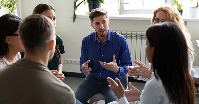 Ciclo de charlas: Diferentes Enfoques en Psicoterapia Ciclo de charlas: Diferentes Enfoques en Psicoterapia
