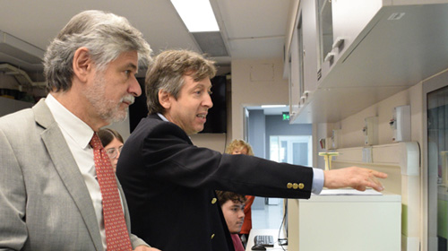 Daniel Filmus visitó los Laboratorios de la Facultad de Ingeniería UP