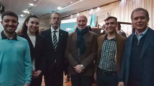 Estudiantes UP presentes en la videoconferencia en vivo con el Presidente de Ucrania