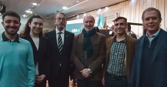 Estudiantes UP presentes en la videoconferencia en vivo con el Presidente de Ucrania