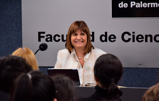 Patricia Bullrich, Ministra de Seguridad de la Nación, en la UP