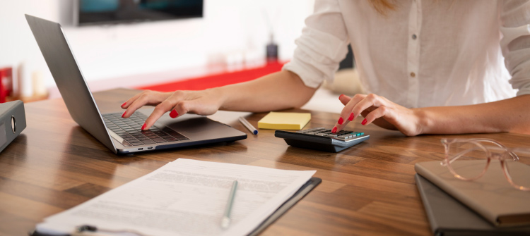   IVA Simple: Determinación e ingreso del gravamen mediante un proceso de presentación simple, integral y asistido.  