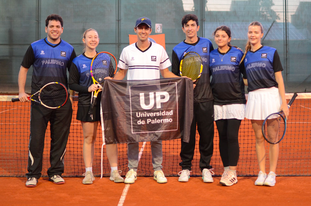 Podio en ajedrez y victorias en fútbol, vóley y básquet: nuestros equipos demostraron estar a la altura en una nueva fecha del torneo ADAU. No te pierdas todos los detalles en la nota completa. 
