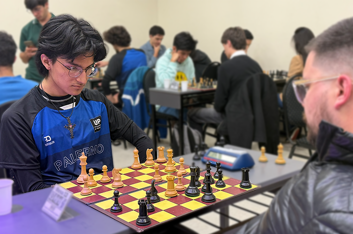 Clase abierta de ajedrez UP 2025