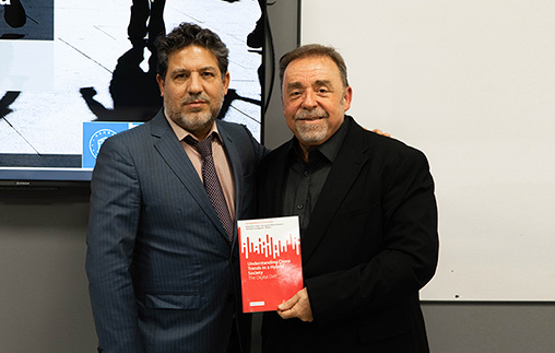Entrega de diplomas a los ganadores del Concurso de Ensayos y presentación del libro del Profesor Marcelo Aebi