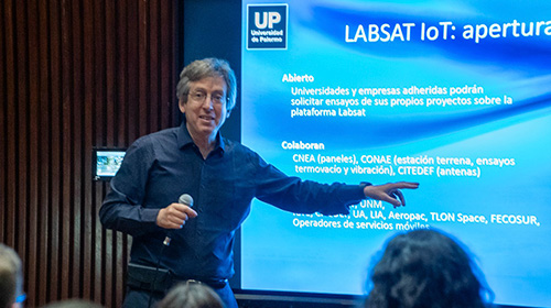 La UP presentó el LABSAT IoT en el Congreso Argentino de Tecnología Espacial