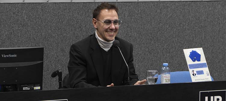 Fabio Dellarosa, Ingeniero Informático UP, presentó su libro Fintech: Presente y Futuro