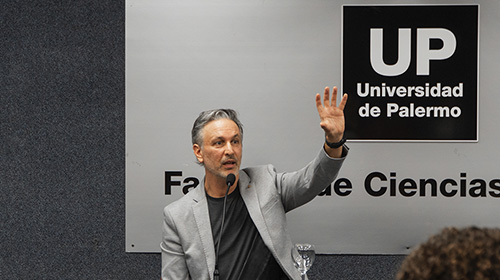 El conductor de TN Diego Sehinkman conversó con los estudiantes UP