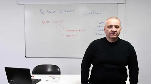 Alejandro Castro Solano: “La adicción a Internet es una patología que puede alterar la salud mental”