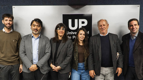 Periodistas egresados de la UP compartieron su recorrido con los estudiantes