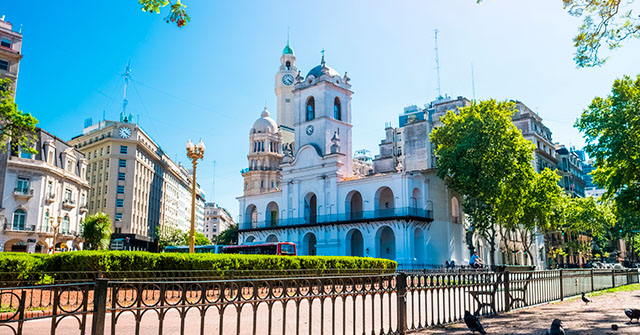 Nuevas perspectivas jur&iacute;dico - sist&eacute;micas del Derecho de Ciudades: &iquest;Una categor&iacute;a emergente?