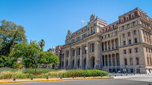 Charla debate: &iquest;Qu&eacute; son los bienes colectivos?