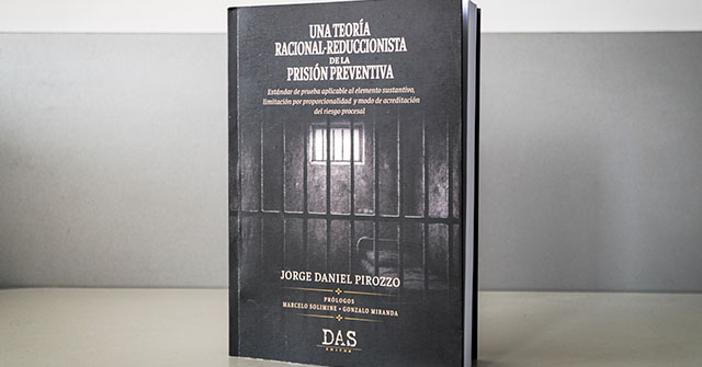 El profesor Jorge Daniel Pirozzo public&oacute; su tesis doctoral UP