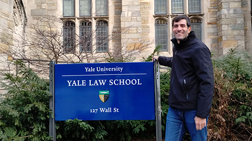 Patricio Caraballo, egresado de la Maestr&iacute;a en Derecho UP, realiz&oacute; un intercambio en Yale Law School