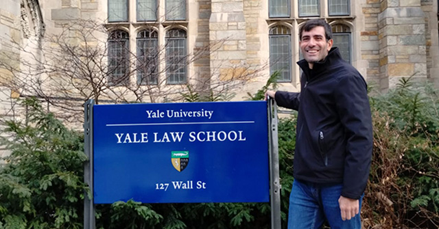 Patricio Caraballo, egresado de la Maestr&iacute;a en Derecho UP, realiz&oacute; un intercambio en Yale Law School
