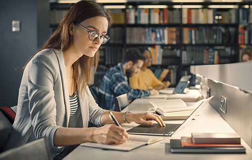 Taller online: introducci&oacute;n a las normas de citaci&oacute;n en estilo APA (7&ordf; edici&oacute;n)