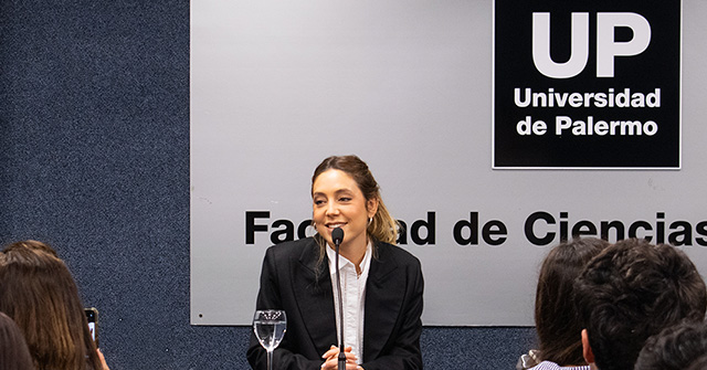 Sof&iacute;a Mart&iacute;nez comparti&oacute; su experiencia con los estudiantes UP