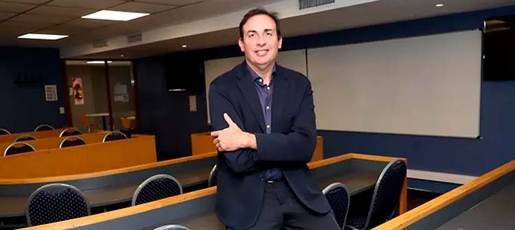Gabriel Foglia, de la Facultad de Negocios de UP: 