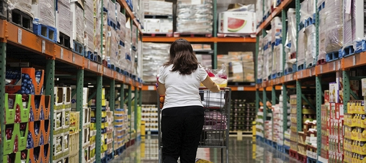 El consumo masivo volvi&oacute; a caer en mayo y acumula seis meses consecutivos de baja interanual