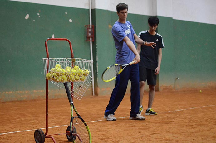 Del Tenis a lo humano