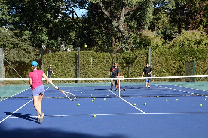 Una clase de Tenis