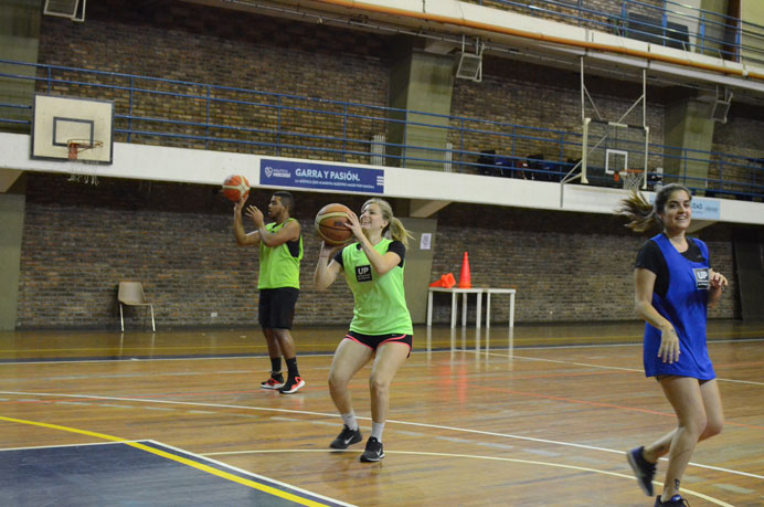 ¡Básquet femenino UP!