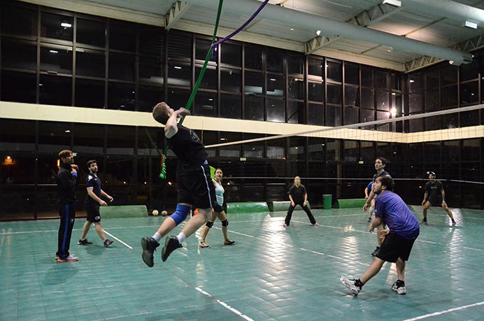 Con vistas a recuperarse luego de sus ca&iacute;das, los equipos femenino y masculino realizaron el &uacute;ltimo entrenamiento semanal en el Club de Amigos. 