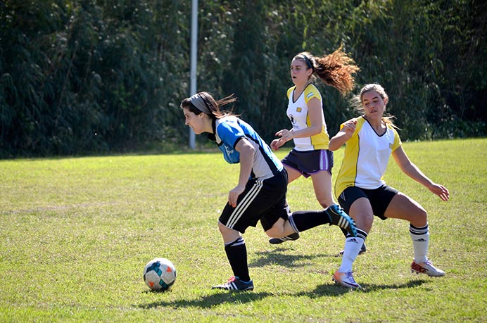 En una nueva fecha del Torneo ADAU, las chicas cayeron por 4 a 2 ante sus pares de UTDT y de esa manera no pudieron volver a sumar de a tres. 