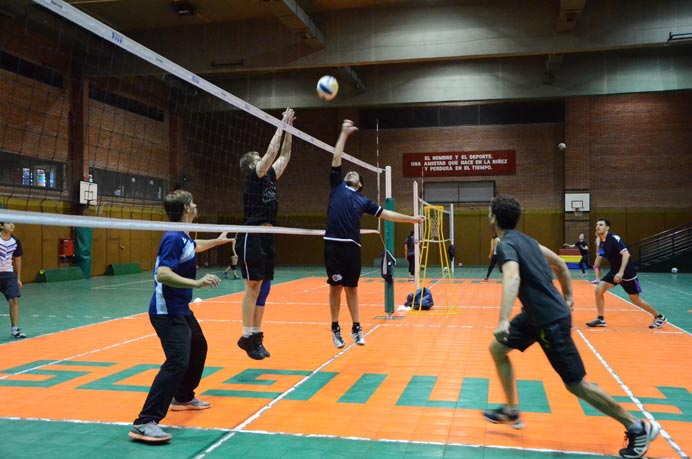 El objetivo de los equipos masculino y femenino de la Universidad es llegar a lo más alto posible y luego del descanso del fin de semana pasado buscarán seguir en sintonía. 