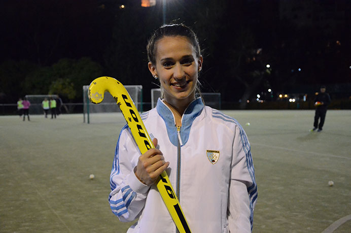 La capitana del conjunto de hockey, Valérie Dirat, dio su testimonio sobre el momento actual del equipo. Resaltando el grupo como un factor positivo, destacó que han mejorado en la seguridad al momento de tomar decisiones durante los partidos. 