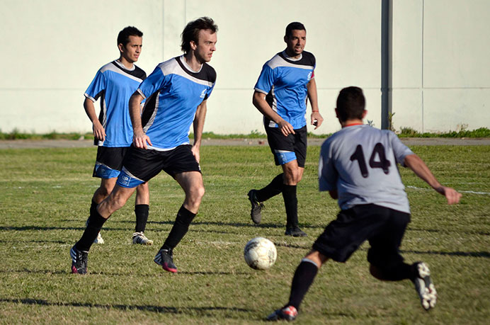 En un partido muy trabado, Palermo logró ponerse en ventaja durante la segunda mitad, pero no consiguió mantenerla y repartió puntos ante el Instituto Superior de Educación Física. El resultado final fue 1 a 1 y solo resta un juego más para finalizar la primera parte del torneo. 