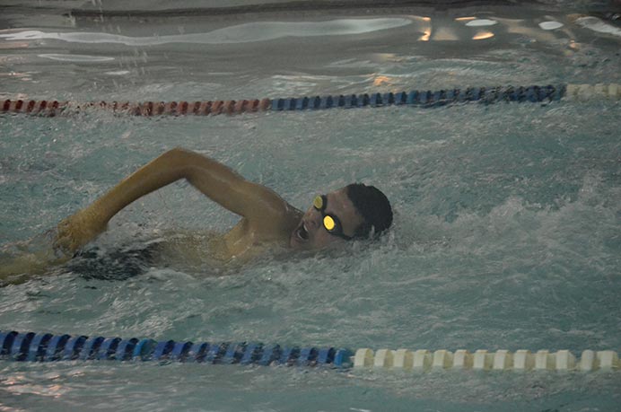 Durante este cuatrimestre, la asistencia a las clases de natación se vio incrementada notablemente y uno de esos nuevos deportistas que se acercó a la pileta del Club de Amigos es Kenny León, quien nos contó qué es lo que más disfruta de esta propuesta. 