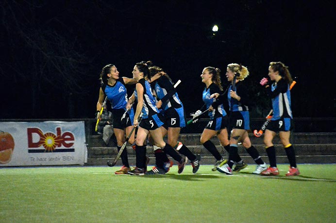 Una de las principales falencias del equipo de hockey era la falta de gol. En una noche soñada, el representativo de Palermo se impuso por 6 a 0 frente a Vélez. De esa manera consiguieron la primera victoria en el certamen ADAU. <br /><br />