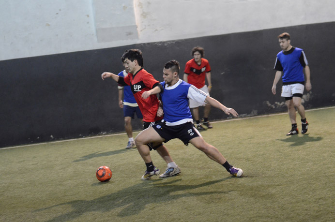 El destacado en la Fiesta de Deportes en F&uacute;tbol Recreativo, Hugo Medina, remarc&oacute; la importancia&nbsp; de que la actividad haya participado del torneo interno y mostr&oacute; su alegr&iacute;a por haber recibido este reconocimiento. 