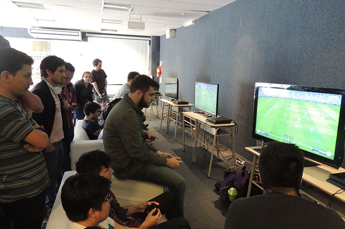 Ayer se llevó al cabo el Torneo de Play 2015, y después de la gran final aprovechamos para charlar con los protagonistas de la misma. 