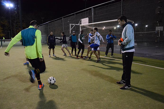 Fútbol multitudinario